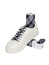 Load image into Gallery viewer, Sliwils Shoelaces -Tartan Navy