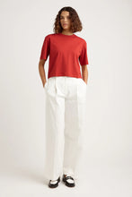 Load image into Gallery viewer, Toorallie Relaxed Crop Cotton Tee - Red