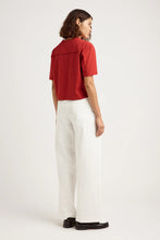 Load image into Gallery viewer, Toorallie Relaxed Crop Cotton Tee - Red