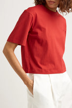 Load image into Gallery viewer, Toorallie Relaxed Crop Cotton Tee - Red