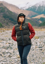 Load image into Gallery viewer, Swanndri Summit Womens Cord Vest - Olive