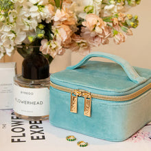 Load image into Gallery viewer, Tonic Luxe Velvet Jewellery Cube - Seafoam