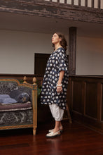 Load image into Gallery viewer, Valia Victoria Dress