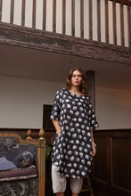 Load image into Gallery viewer, Valia Victoria Dress