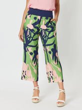 Load image into Gallery viewer, Clarity Como 7/8 Pant in Green Floral Print SIZE L/14