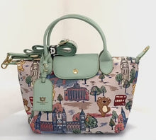Load and play video in Gallery viewer, Henney Bear Shoulder Bag - London Bridge