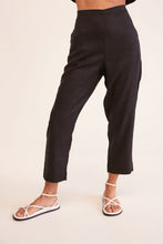 Load image into Gallery viewer, See Saw Linen 7/8 Flat Front Pant - Black