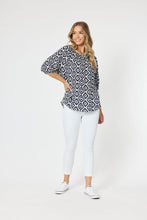 Load image into Gallery viewer, Threadz Viscose Short Sleeve Diamond Print Top