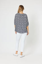 Load image into Gallery viewer, Threadz Viscose Short Sleeve Diamond Print Top