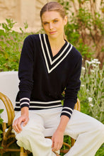 Load image into Gallery viewer, Jumper Women: V-neck Club Kingston Sweater - French Navy/Club White