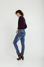 Load image into Gallery viewer, New London Jeans - Chelsea - Denim with Green Stitching