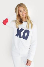 Load image into Gallery viewer, Frayed XO Kiss Windy - White