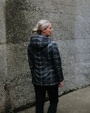 Load image into Gallery viewer, MOKE Packable Down Jacket - Lauren - Grid