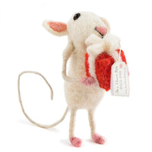 Load image into Gallery viewer, Sew Heart Felt Mice - Mouse with a Present