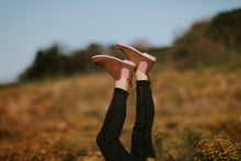 Load image into Gallery viewer, Veldskoen Chelsea Boot - Pink Sole
