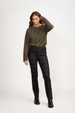 Load image into Gallery viewer, Vassalli Slim Leg Ponti Pull on Pant - Bennett
