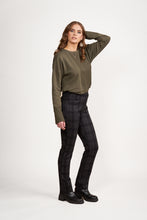 Load image into Gallery viewer, Vassalli Slim Leg Ponti Pull on Pant - Bennett
