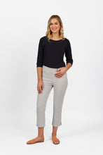 Load image into Gallery viewer, Vassalli Slim Leg 7/8 Pull On Pant - Hash
