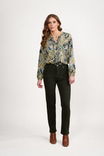 Load image into Gallery viewer, Vassalli Slim Leg Knit Jean - Forest
