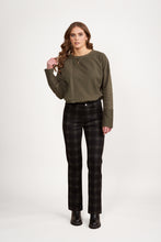 Load image into Gallery viewer, Vassalli Slim Leg Printed Ponti Pant - Oak
