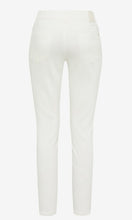 Load image into Gallery viewer, Brax Jeans - Free to Move Shakira in White

