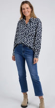 Load image into Gallery viewer, ELM Gemma Geo shirt - Navy/White
