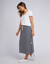 Load image into Gallery viewer, ELM Travel Skirt - Navy Stripe
