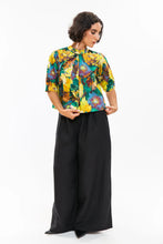 Load image into Gallery viewer, Eva Sunday Loretta Top - Artists Bouquet (Liberty Tana Lawn)
