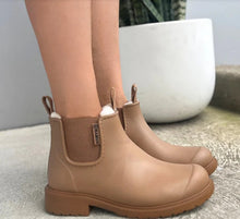 Load image into Gallery viewer, Human Shoes - Cooma Boot - Tan
