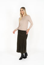 Load image into Gallery viewer, Humidity Billie Cord Skirt - Midnight

