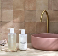 Load image into Gallery viewer, Huxter Hand &amp; Body Lotion 500ml - Lychee &amp; Apple Blossom
