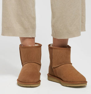 Koalabi Aust Made Sheepskin Ultra Short Boot - Chestnut