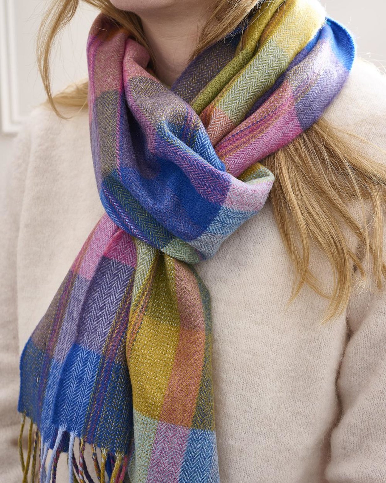 Avoca scarf 2024