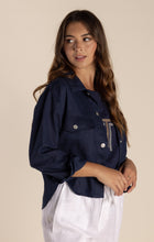 Load image into Gallery viewer, Two T&#39;s Linen Shirt Jacket - Navy
