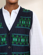 Load image into Gallery viewer, Seasalt Partridge Vest - Porcelain Maritime Hedgerow
