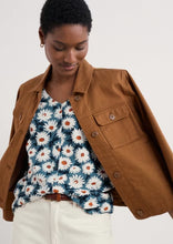Load image into Gallery viewer, Seasalt Studio Glass Top - Arty Daisy
