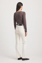 Load image into Gallery viewer, Toorallie Fine Merino L/S Crew Tee - Mocha

