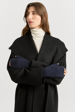 Load image into Gallery viewer, Toorallie Wool Open End Mitten - Navy
