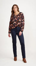 Load image into Gallery viewer, Vassalli Slim Leg Knit Jean - Carbon
