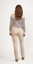 Load image into Gallery viewer, Vassalli Slim Leg Jean - Oat Denim
