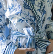 Load image into Gallery viewer, Versailles Blue Cotton Robe - Blue
