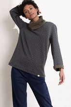 Load image into Gallery viewer, Seasalt Cornwall Beacon Glow Reversible Top - Dotty Circles Squid Ink
