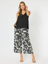 Load image into Gallery viewer, Hammock &amp; Vine Black &amp; White Ivy Wide Leg Pant
