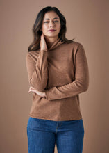 Load image into Gallery viewer, Uimi Australian Merino Wool Jumper Rollo Neck - Gingerbread
