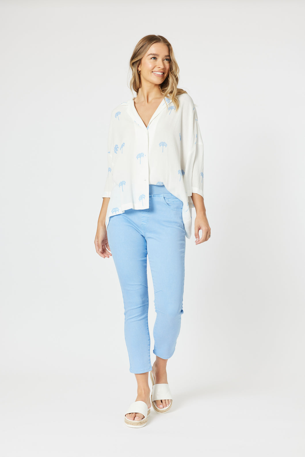 Pull on Jean in light blue with a mid rise and a little stretch for that extra comfort