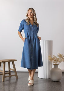 Vassalli Shaped Waist Dress - Mid Wash