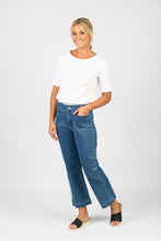 Load image into Gallery viewer, Vassalli Straight Leg Ankle Grazer Jean - Blue Hue
