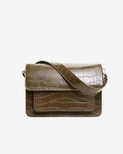 Load image into Gallery viewer, HVISK Basel Shiny Croco - Toffee Brown
