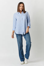 Load image into Gallery viewer, Enveloppe Linen Shirt - Chambray Blue

