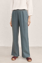 Load image into Gallery viewer, Seasalt Cornwall Sea Rocket Trouser - Light Nickel
